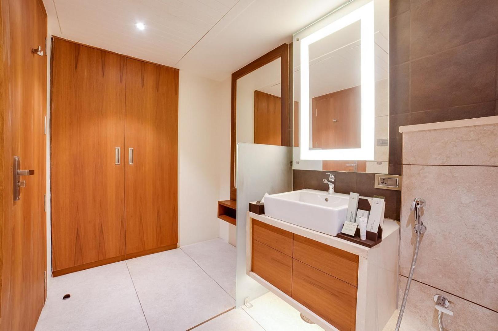 Precision Palace Hotel